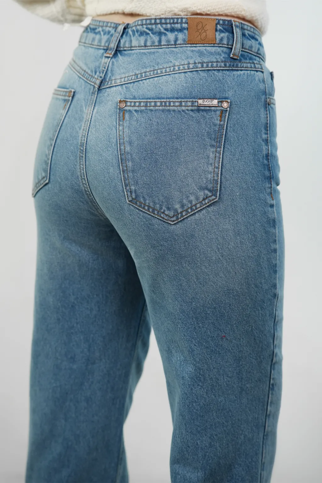 Boot cut jeans