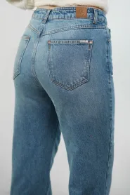 Boot cut jeans